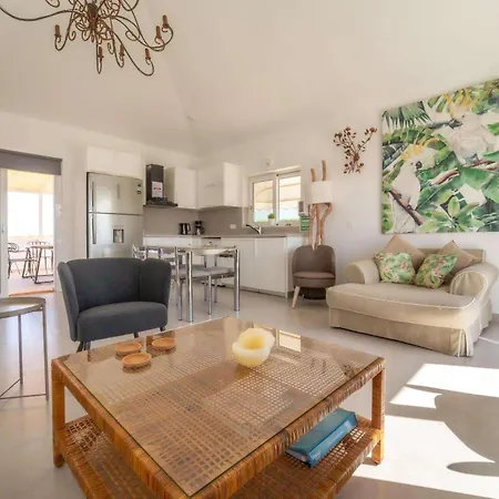 Vila Ai Helis Summer House By Vintage Travel *
